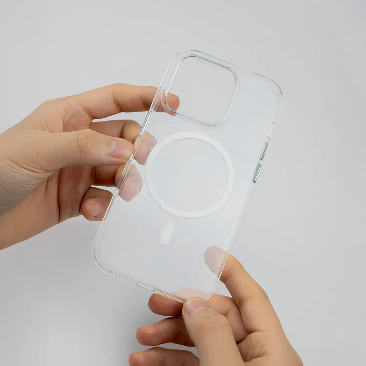 Case protector Ultra Mag para iPhone 14 Pro