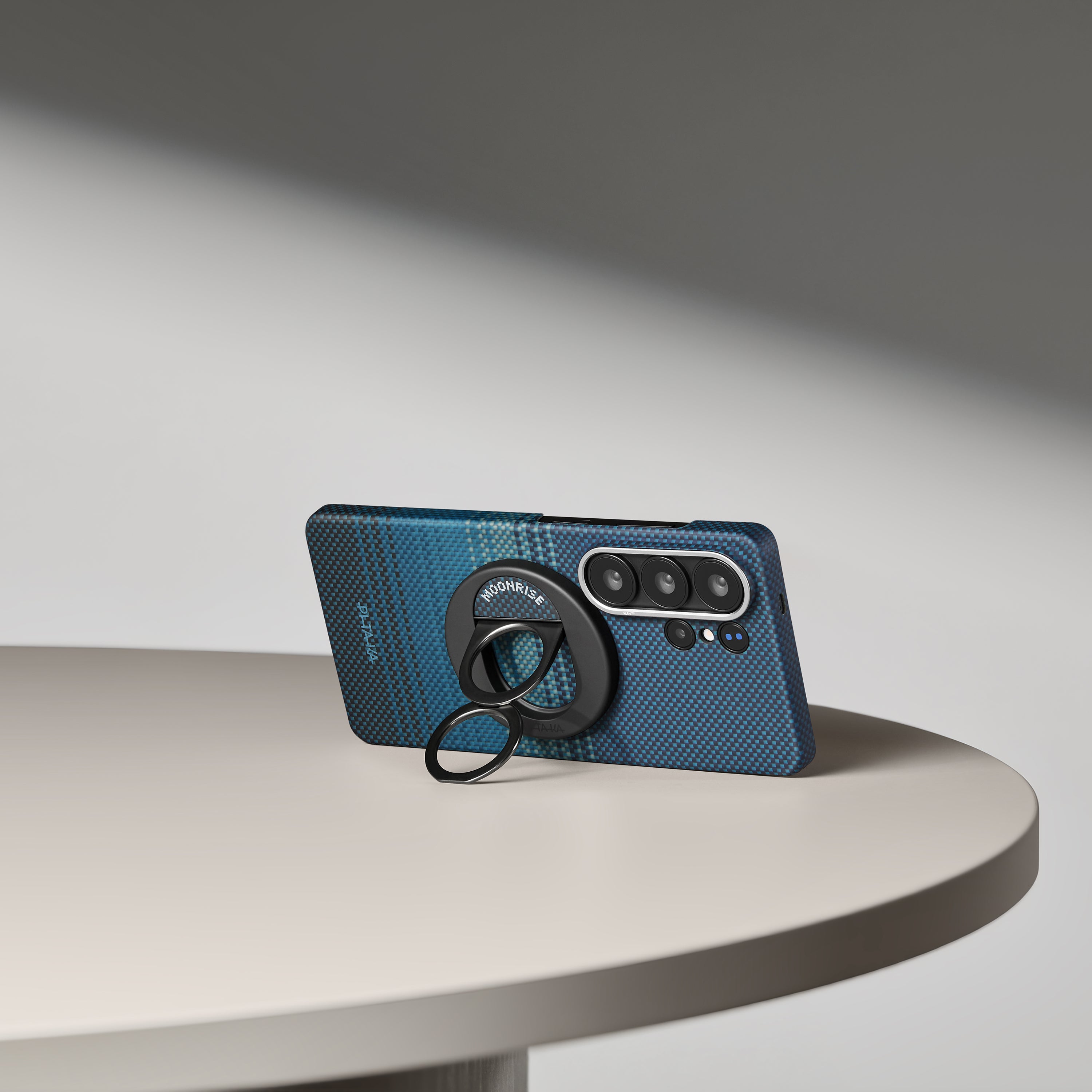 #color_Moment · moonrise (Aaron Button)