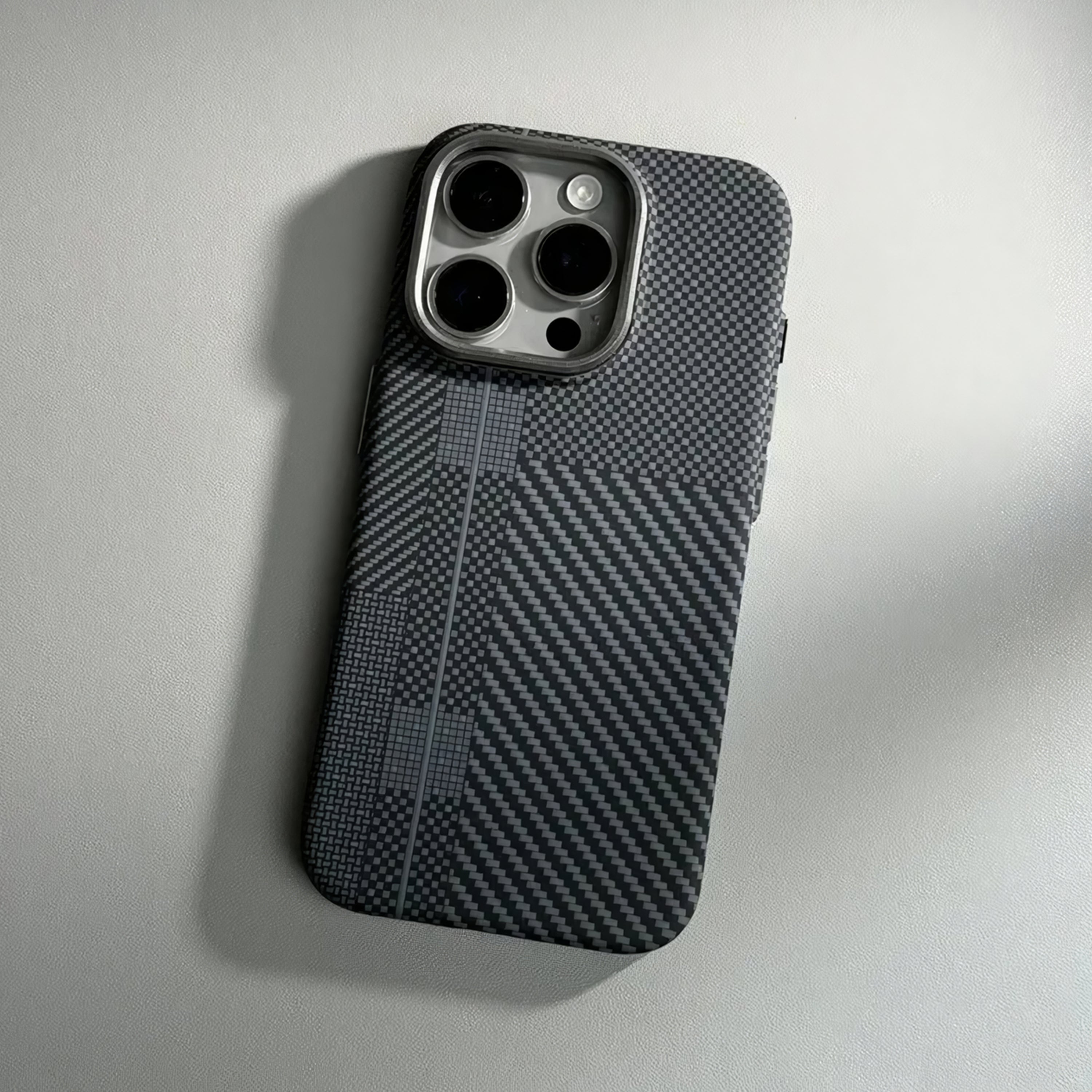 Case Ultra Delgado con Diseño Fibra de Carbono - iPhone 15 Pro