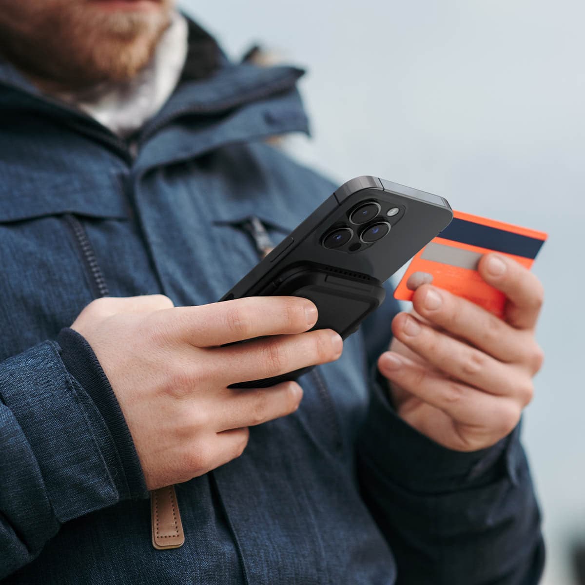 Tarjetero Spigen Lock Fit ( Magfit)