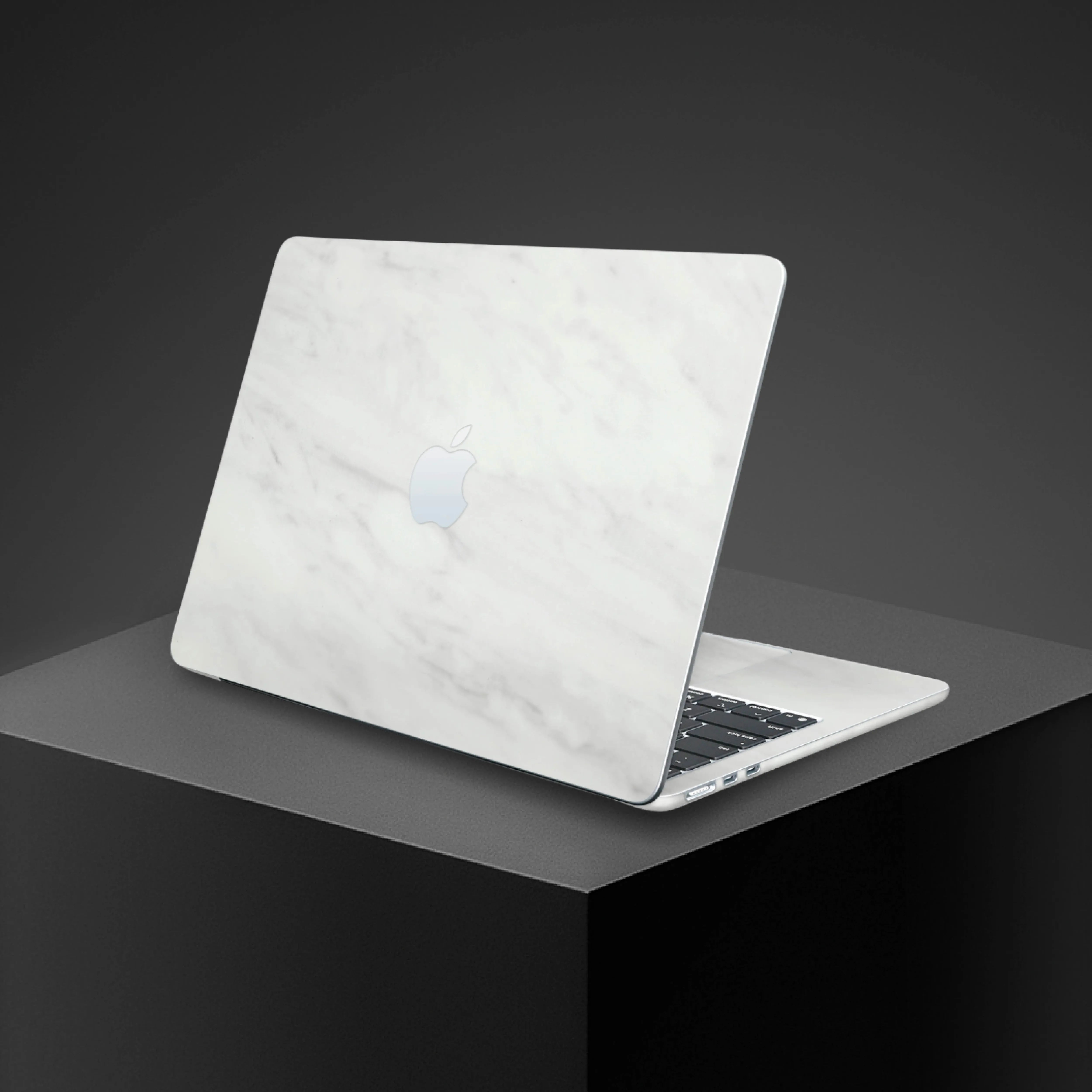 Skin Premium Marmol Ultra Blanco - MacBook Air