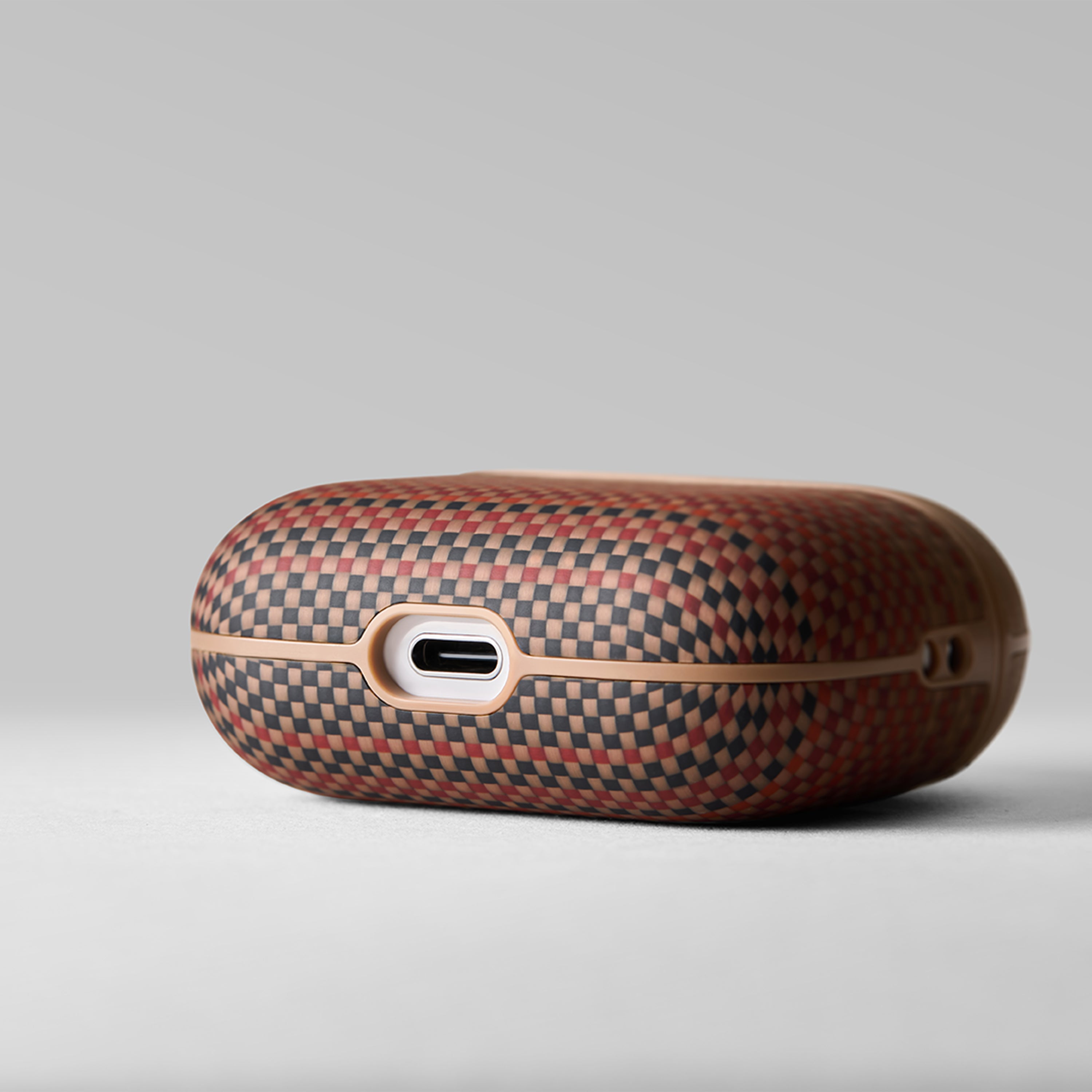 Case Pitaka Fibra Aramida Airpods Pro 3 - Moment (Magsafe )