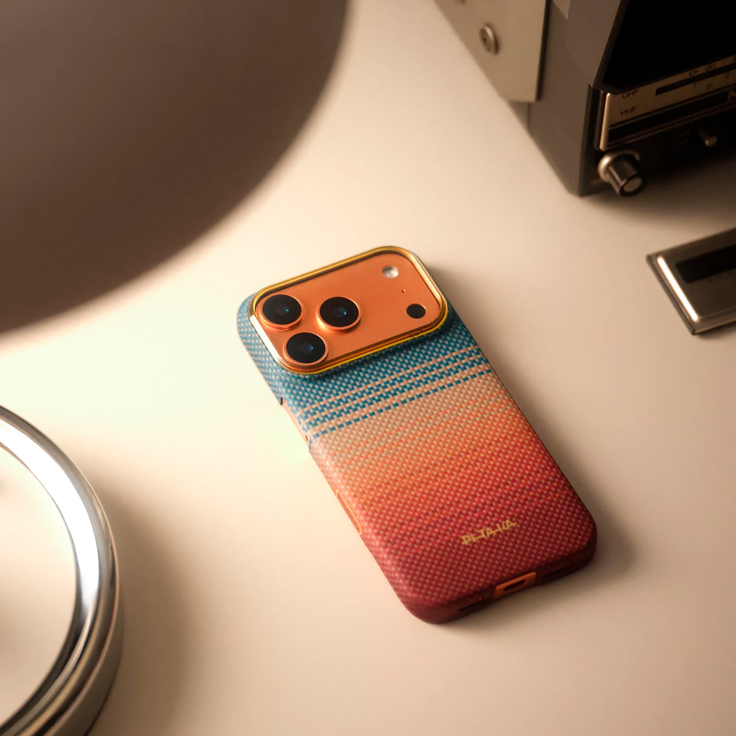 Case Pitaka Aramid Edge para iPhone 17 Pro Max - California Sunset 2.0 Dream 01 (PitaTap™)